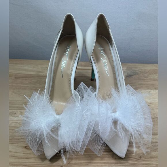 Betsey Johnson Blue SB-Susn2 Ivory Mesh Bow Pointed-Toe Pumps Size 8 - Picture 2 of 12